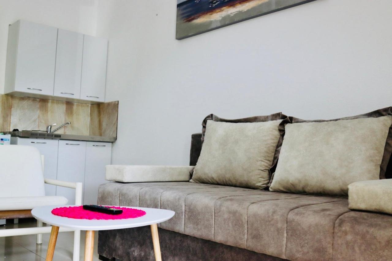 Montebello Inn Apartments Ulcinj Ngoại thất bức ảnh