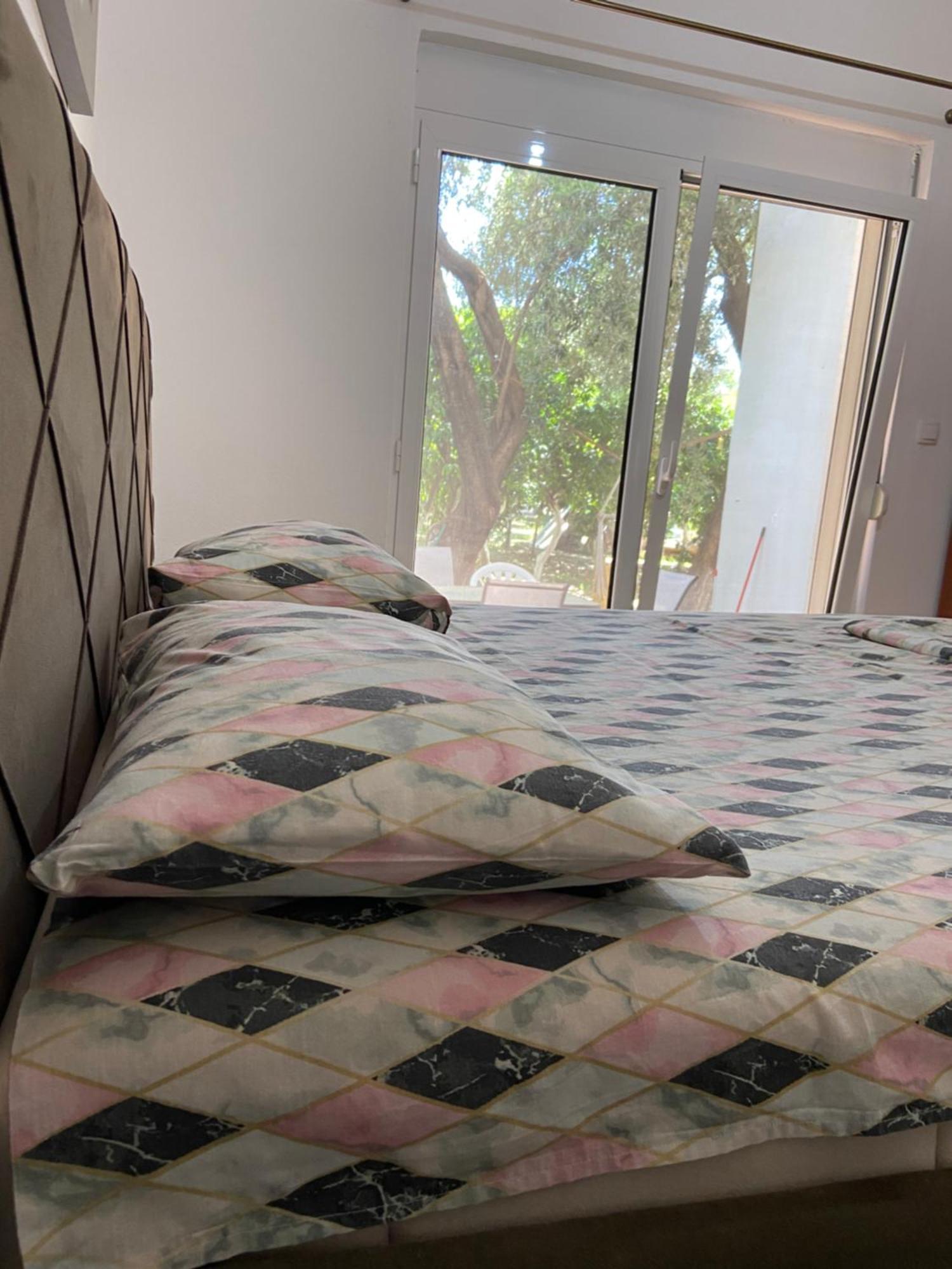 Montebello Inn Apartments Ulcinj Ngoại thất bức ảnh