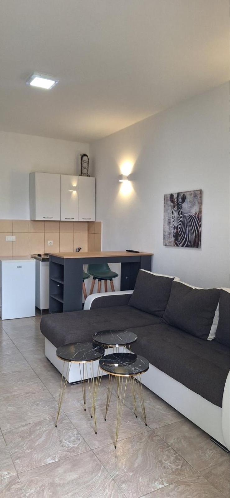 Montebello Inn Apartments Ulcinj Ngoại thất bức ảnh